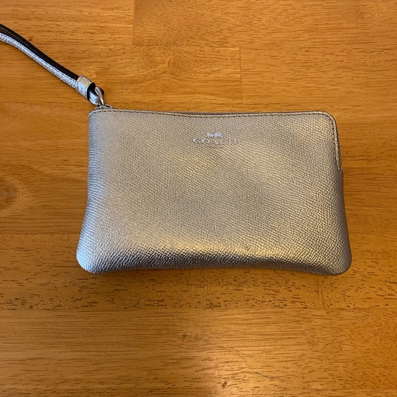 Coach Handbags - Coach Wristlet Gold